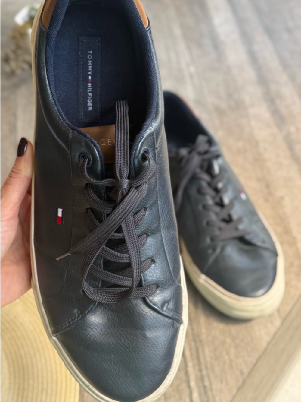 Tommy Hilfiger Navy Leather Low-Top Sneakers with Brown Heel Accent - Picture 6 of 6